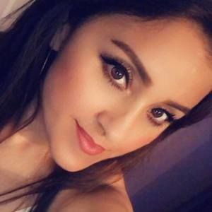 Meet your Posher, Ofelia